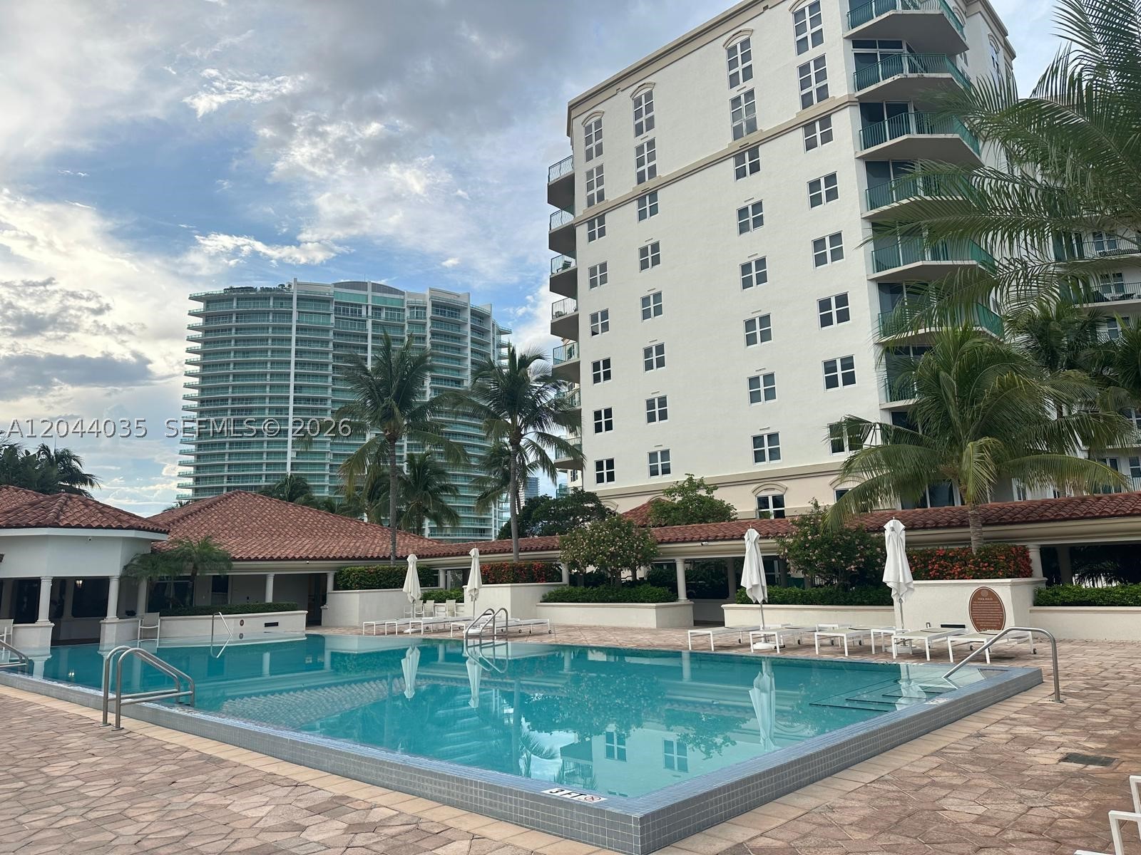 TURNBERRY VLG NO TOWER - Residential