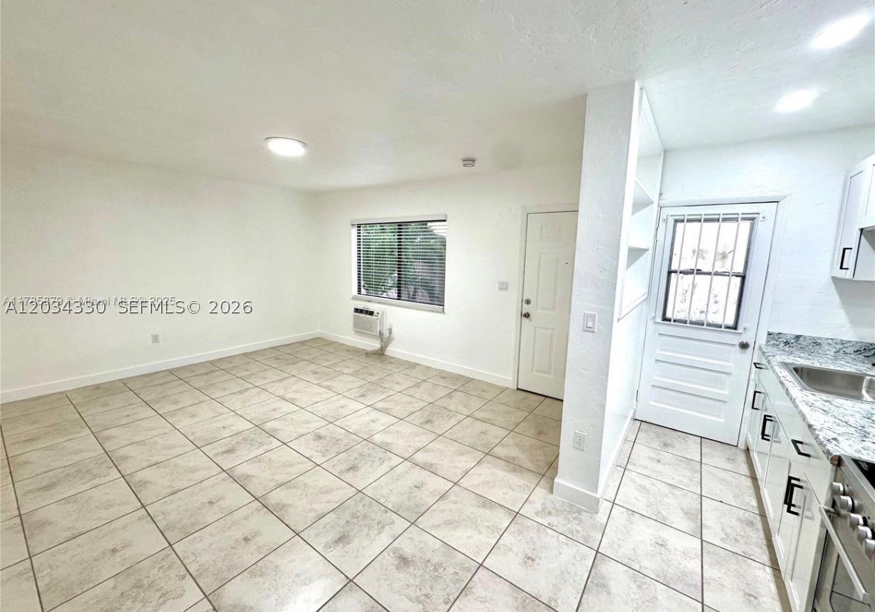 CITY OF MIAMI SOUTH - Residential Lease