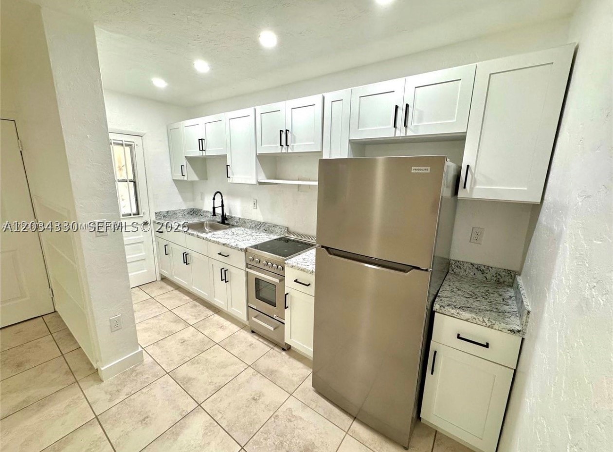 CITY OF MIAMI SOUTH - Residential Lease