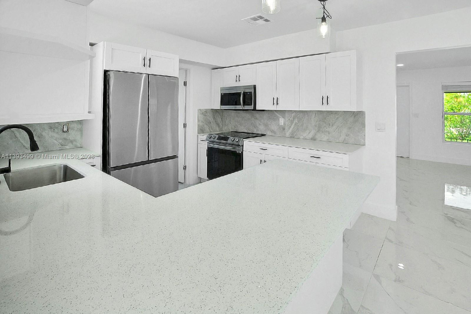 ALMAR ESTATES - Residential Lease