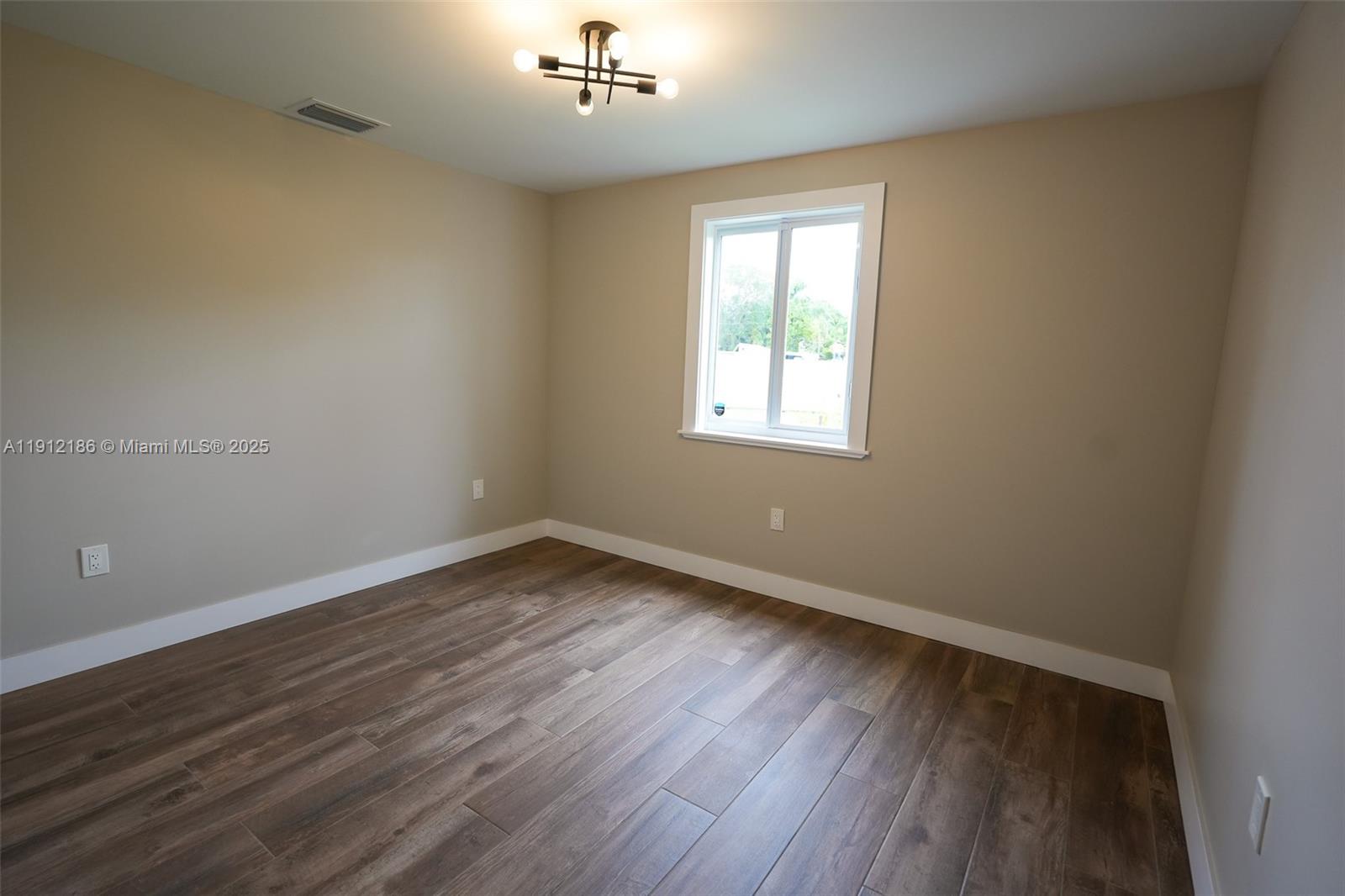PERRINE GRANT LAND CO - Residential Lease
