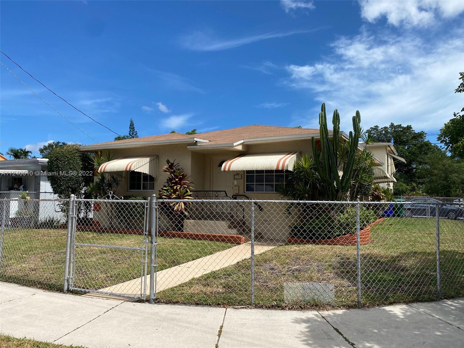 SINGLE FAMILY 2/1 + Den. There is a detached 1/1 above the garage also available for $1500. This home is in the haert of Miami near main Highways, Wynwood, Design District, Airport, and Miami Beach all within 10 min.  Available now. The garage is used as storage by the owner. Easy to show.
