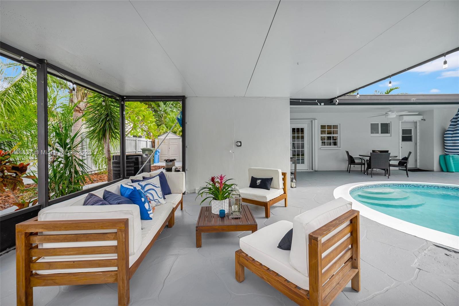CORAL HEIGHTS - Residential