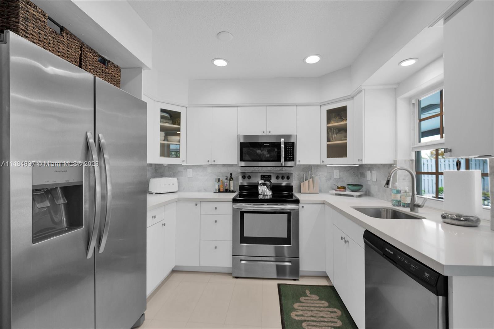 CORAL HEIGHTS - Residential