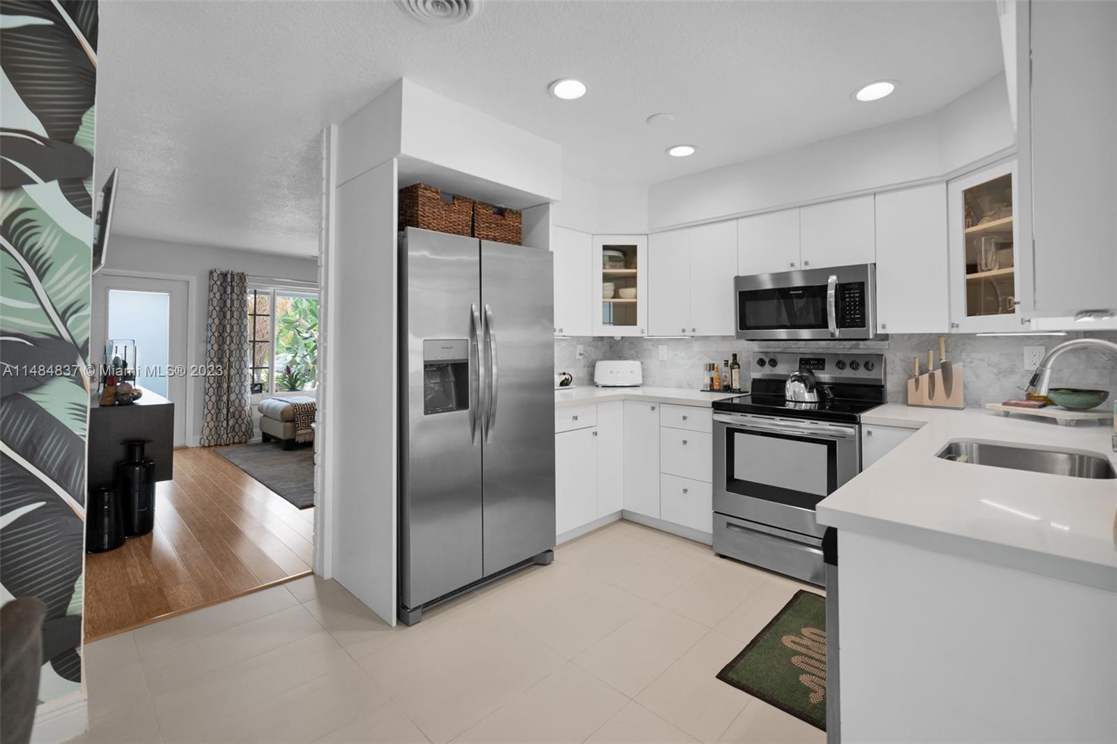 CORAL HEIGHTS - Residential