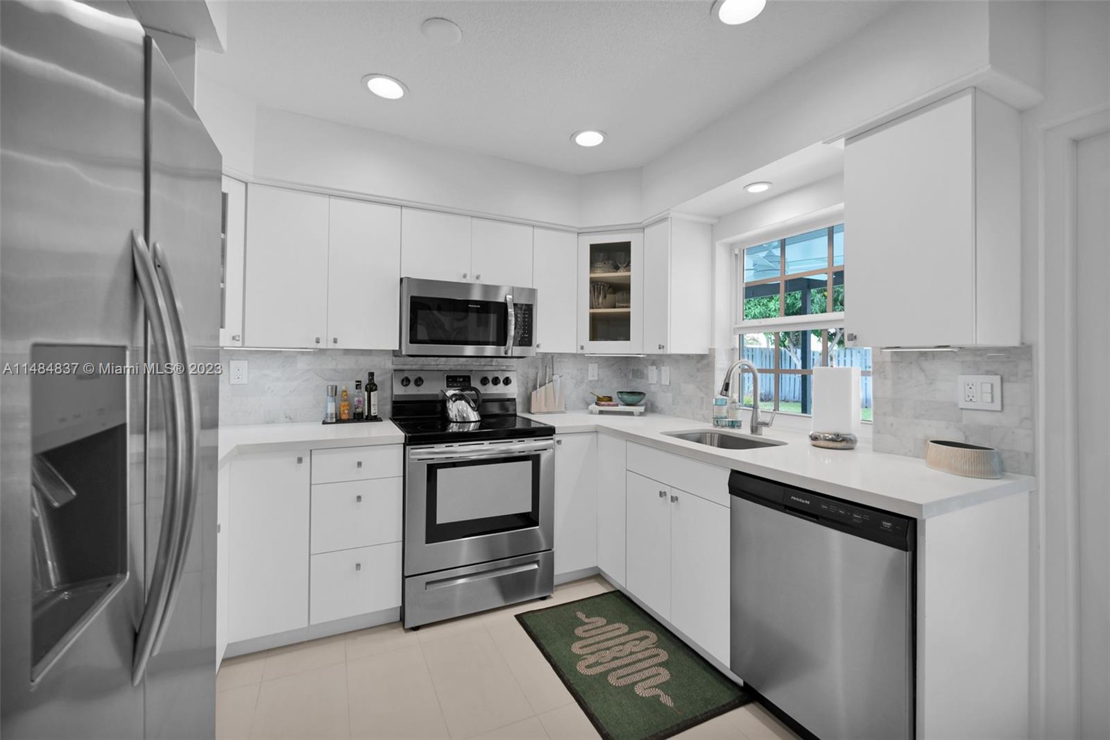 CORAL HEIGHTS - Residential