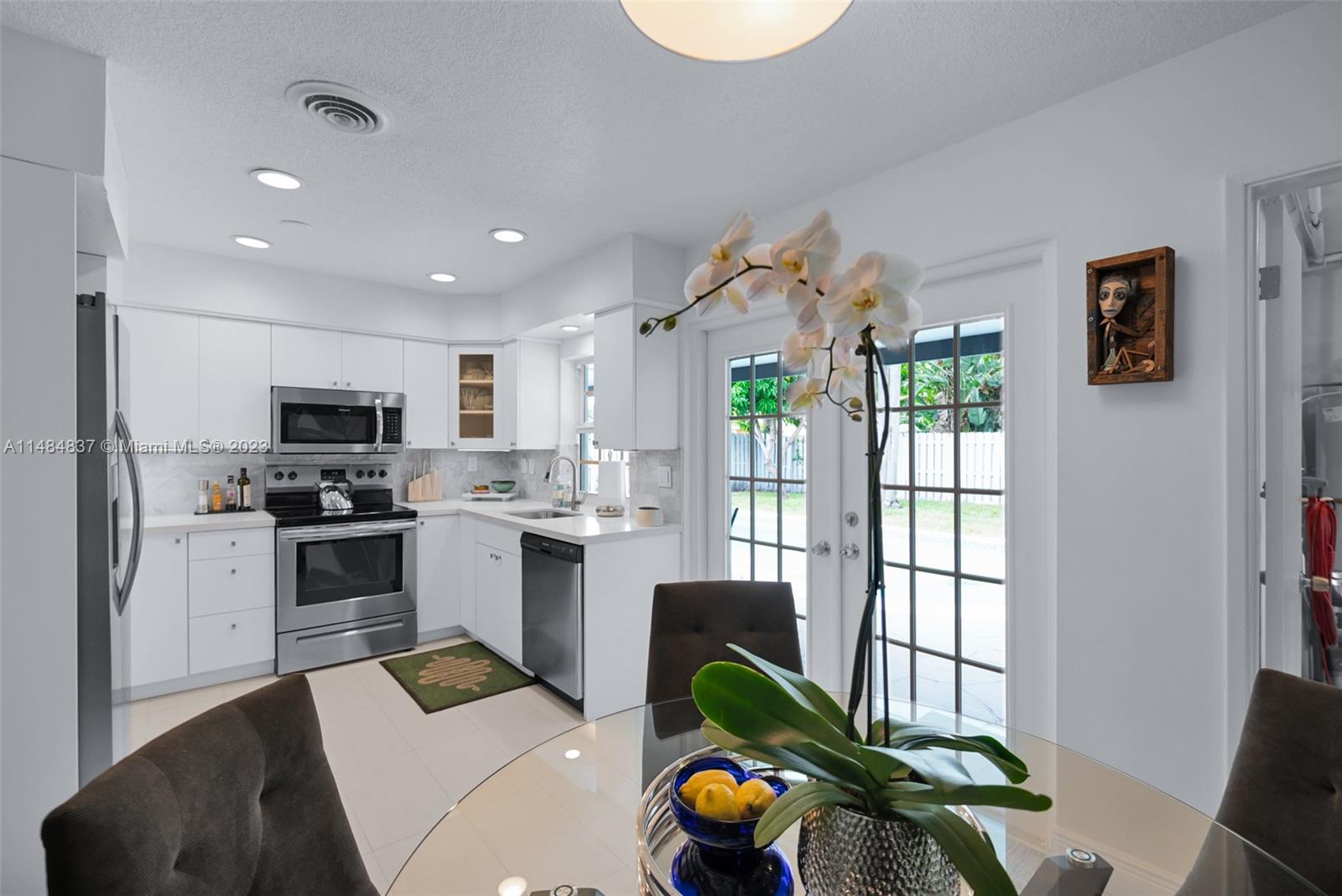 CORAL HEIGHTS - Residential
