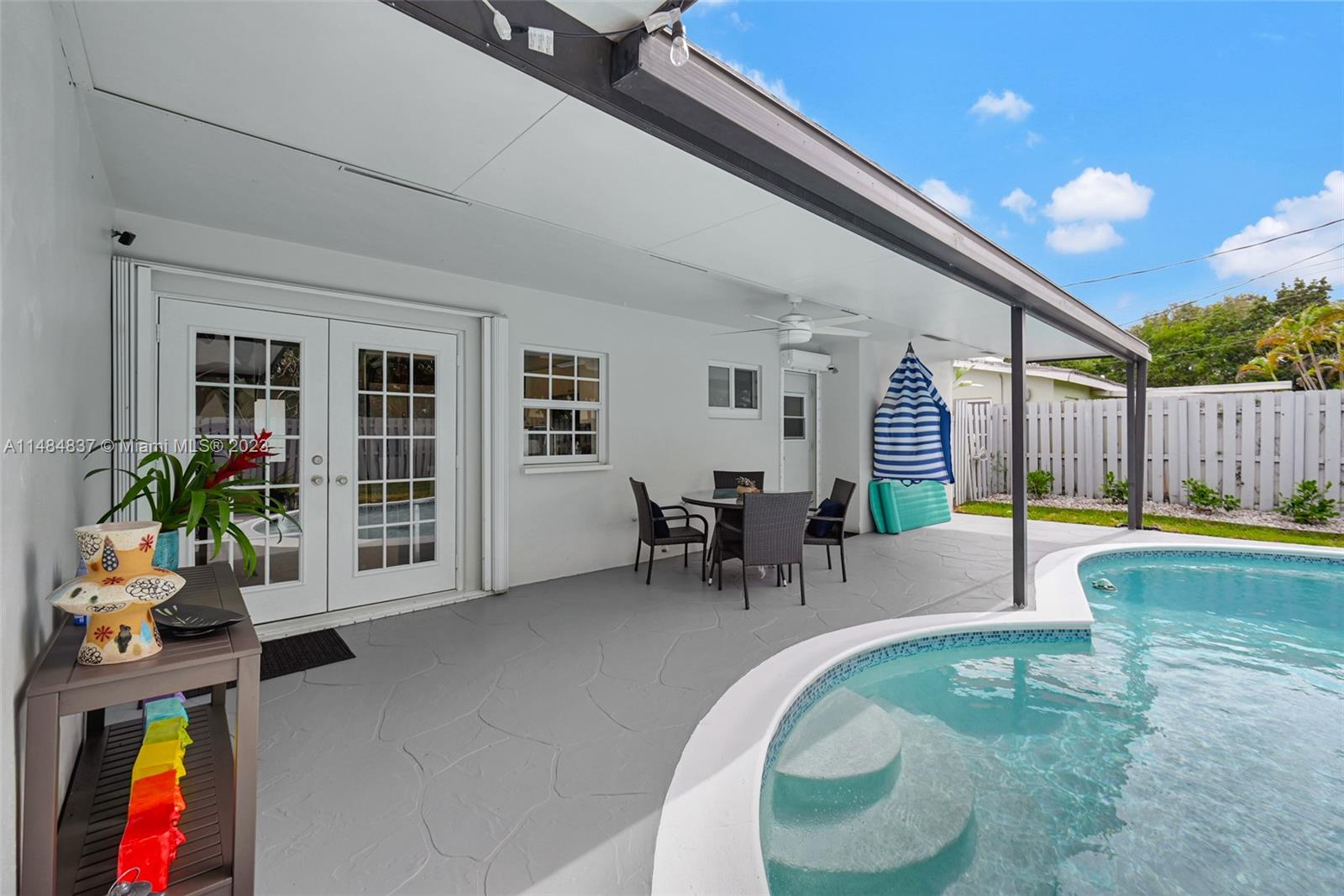 CORAL HEIGHTS - Residential