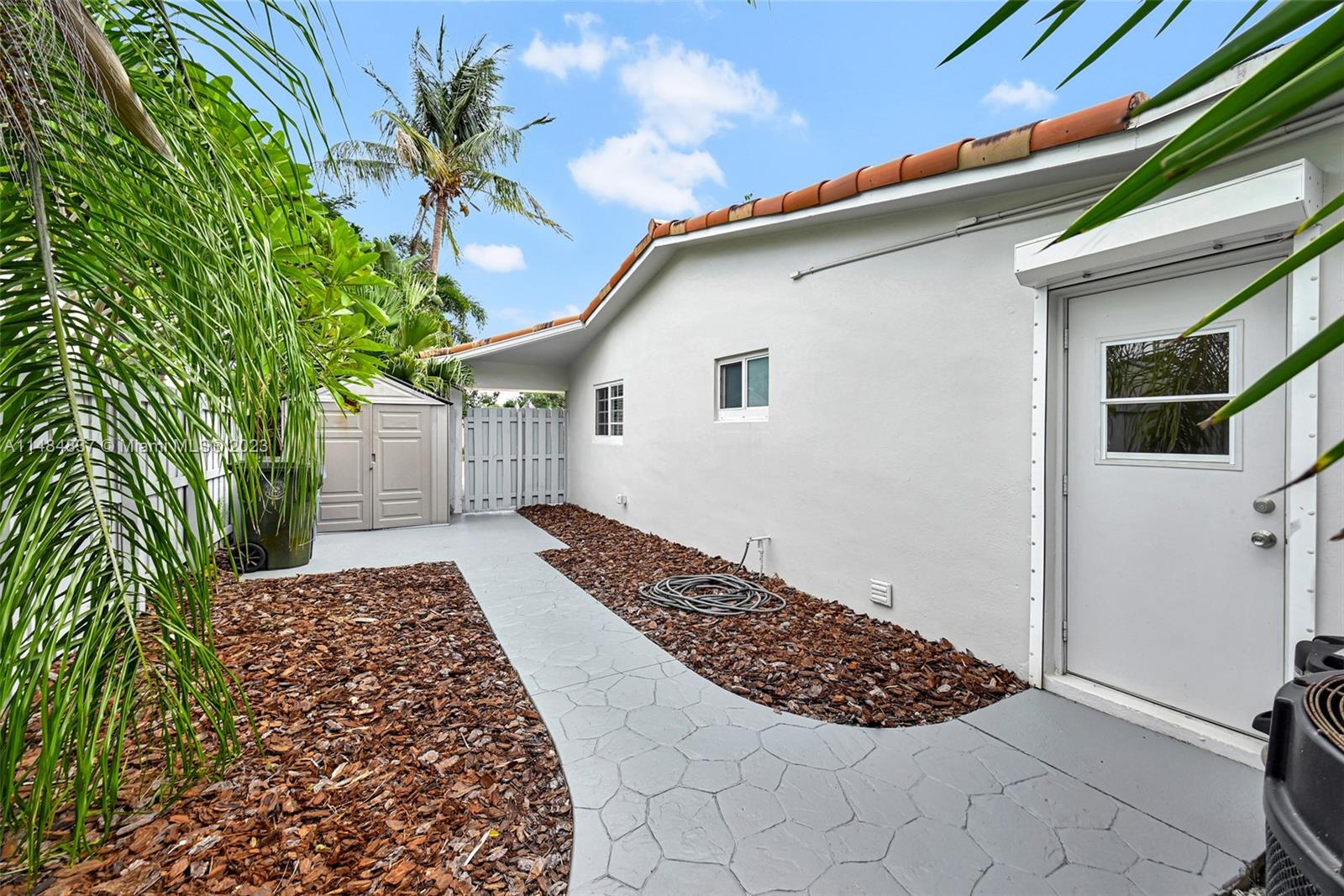CORAL HEIGHTS - Residential