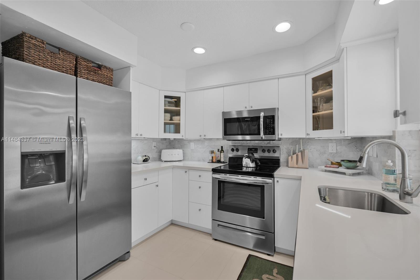 CORAL HEIGHTS - Residential