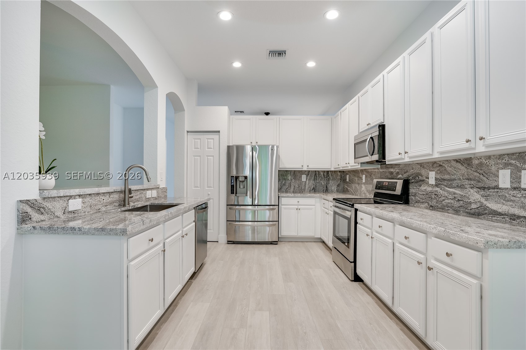 ISLES AT WESTON - Residential Lease