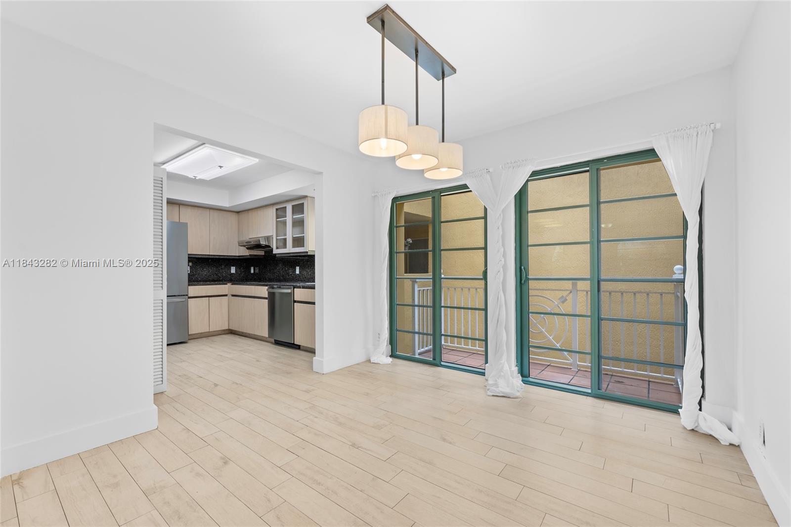 THE COURTS AT SOUTH BEACH - Residential Lease