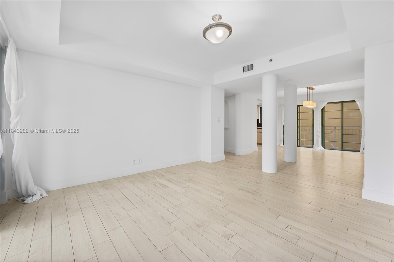 THE COURTS AT SOUTH BEACH - Residential Lease