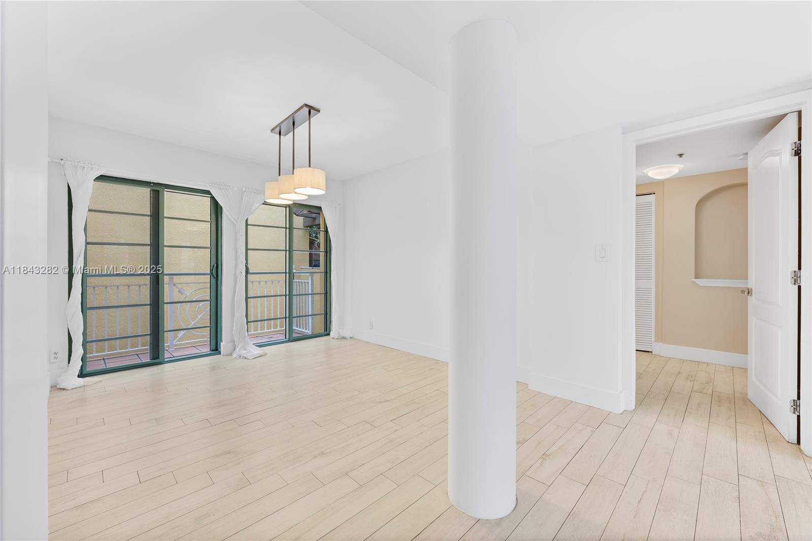 THE COURTS AT SOUTH BEACH - Residential Lease