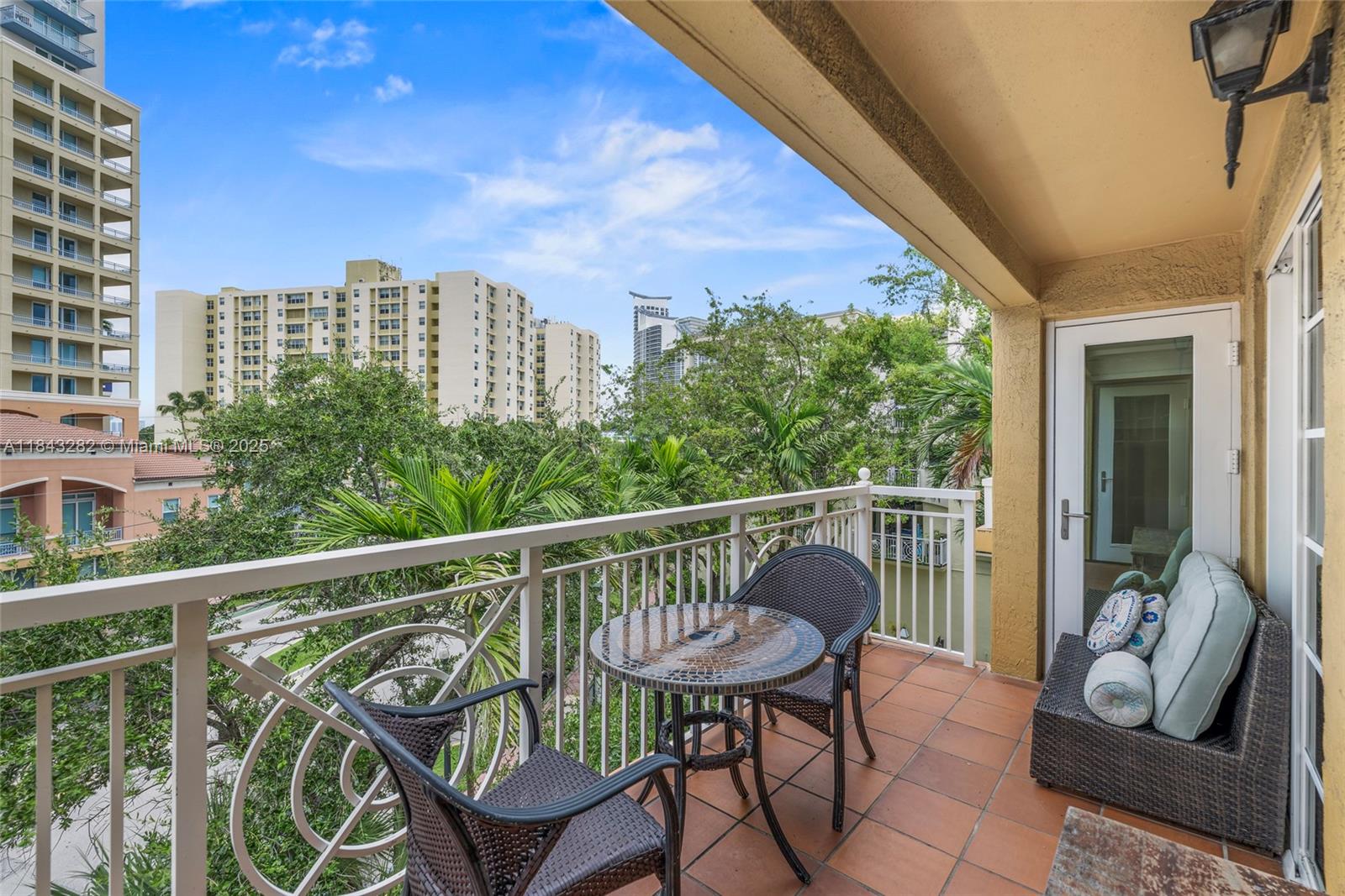 THE COURTS AT SOUTH BEACH - Residential Lease