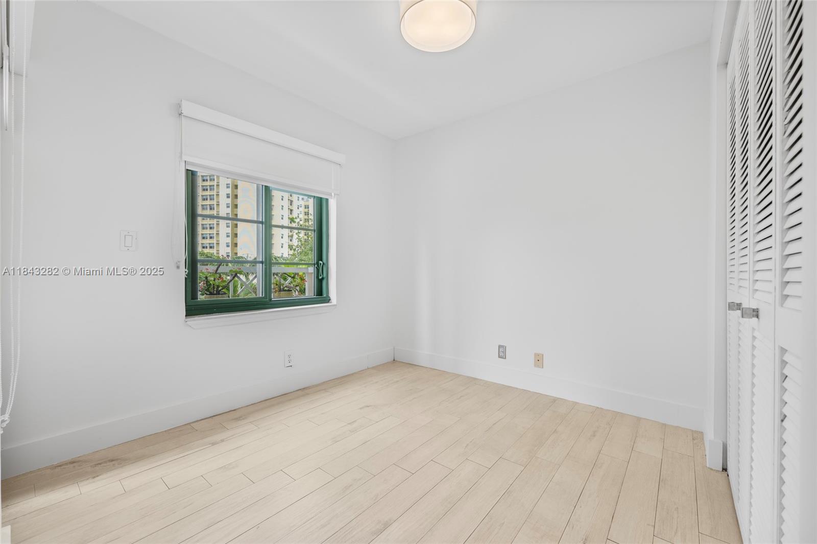 THE COURTS AT SOUTH BEACH - Residential Lease
