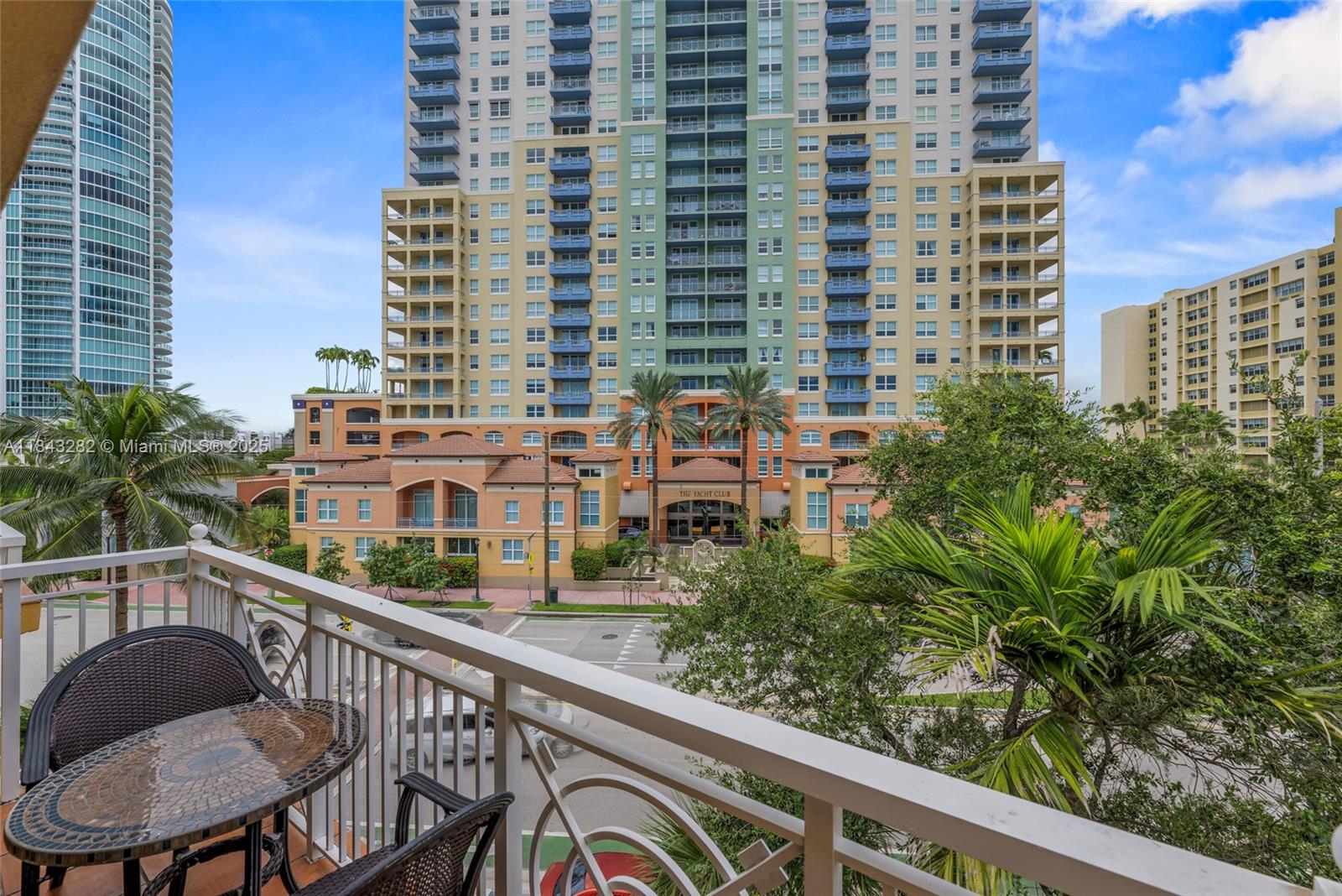 THE COURTS AT SOUTH BEACH - Residential Lease