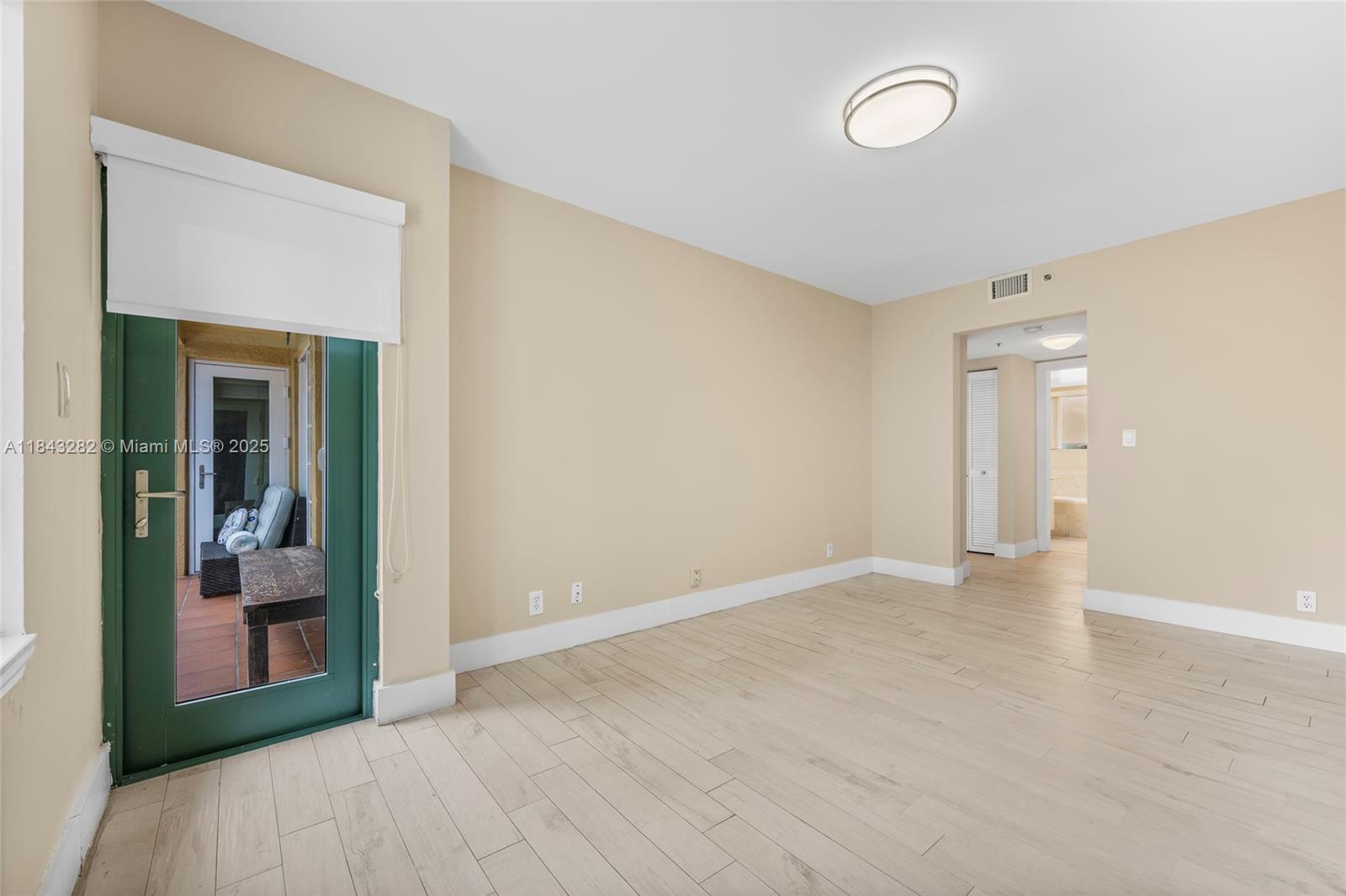 THE COURTS AT SOUTH BEACH - Residential Lease