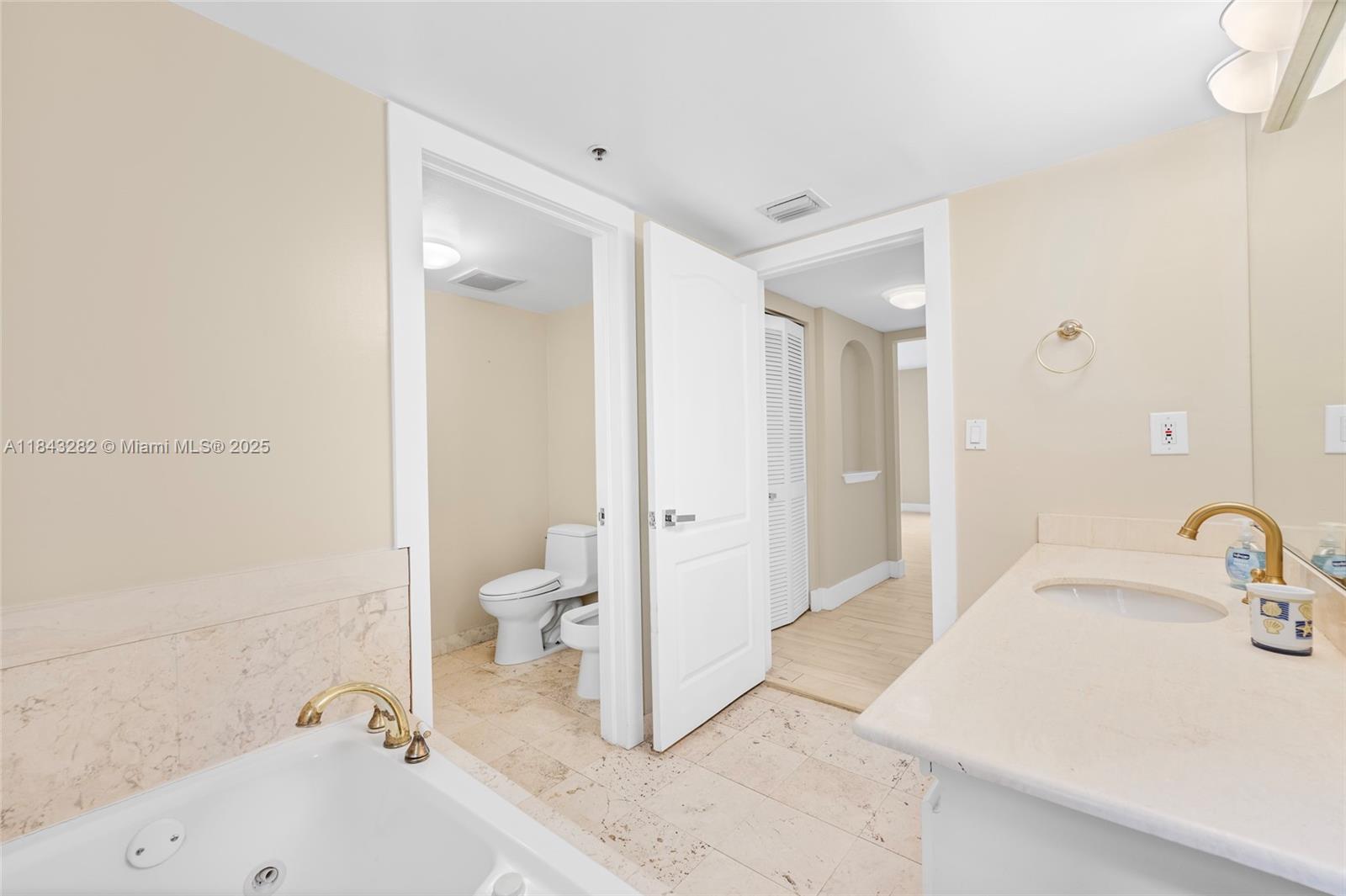 THE COURTS AT SOUTH BEACH - Residential Lease