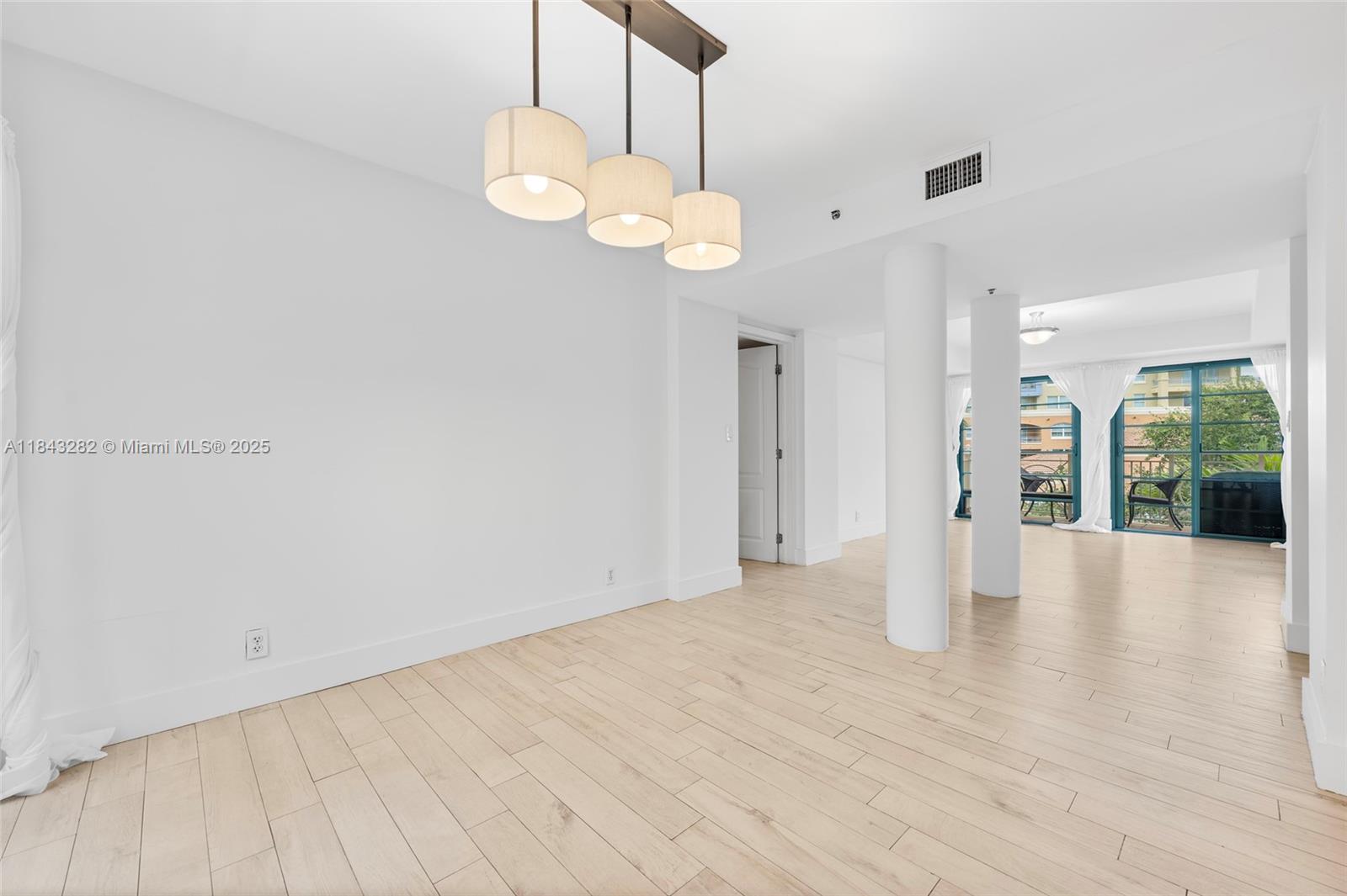 THE COURTS AT SOUTH BEACH - Residential Lease