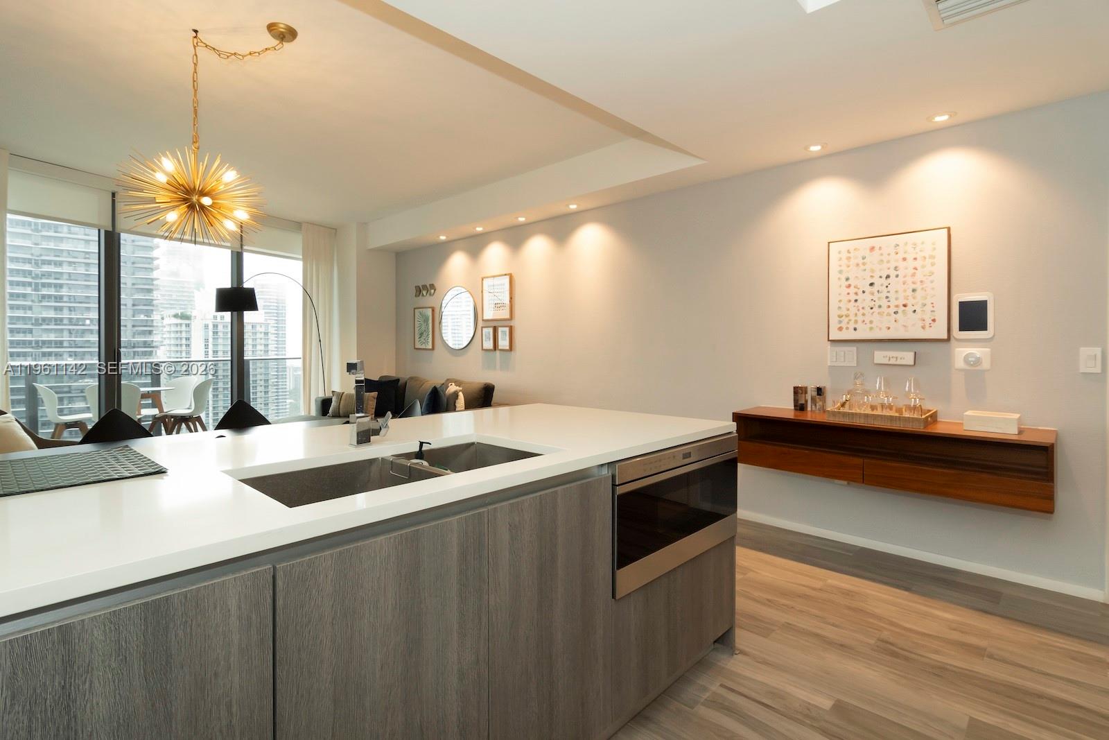 SLS LUX BRICKELL - Residential
