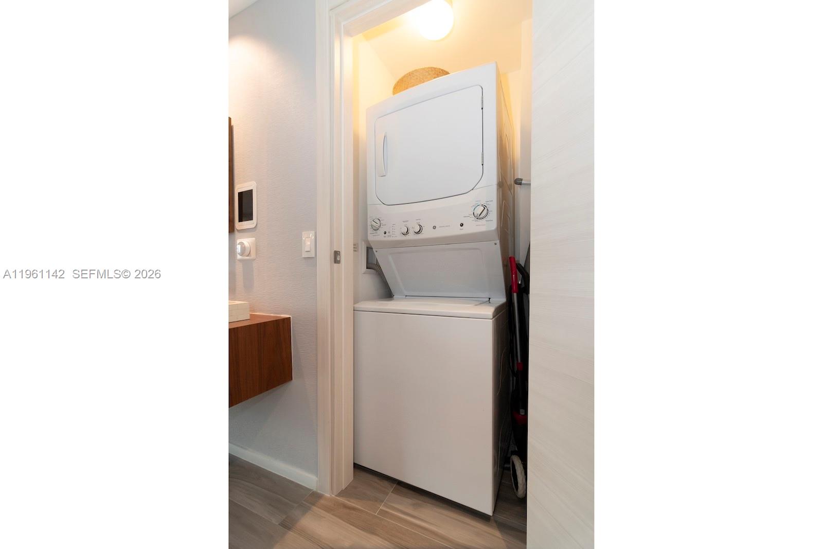 SLS LUX BRICKELL - Residential