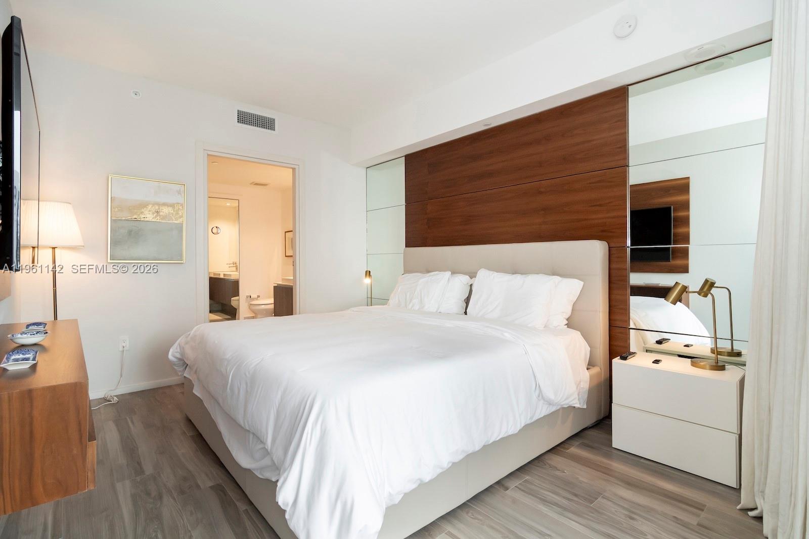 SLS LUX BRICKELL - Residential