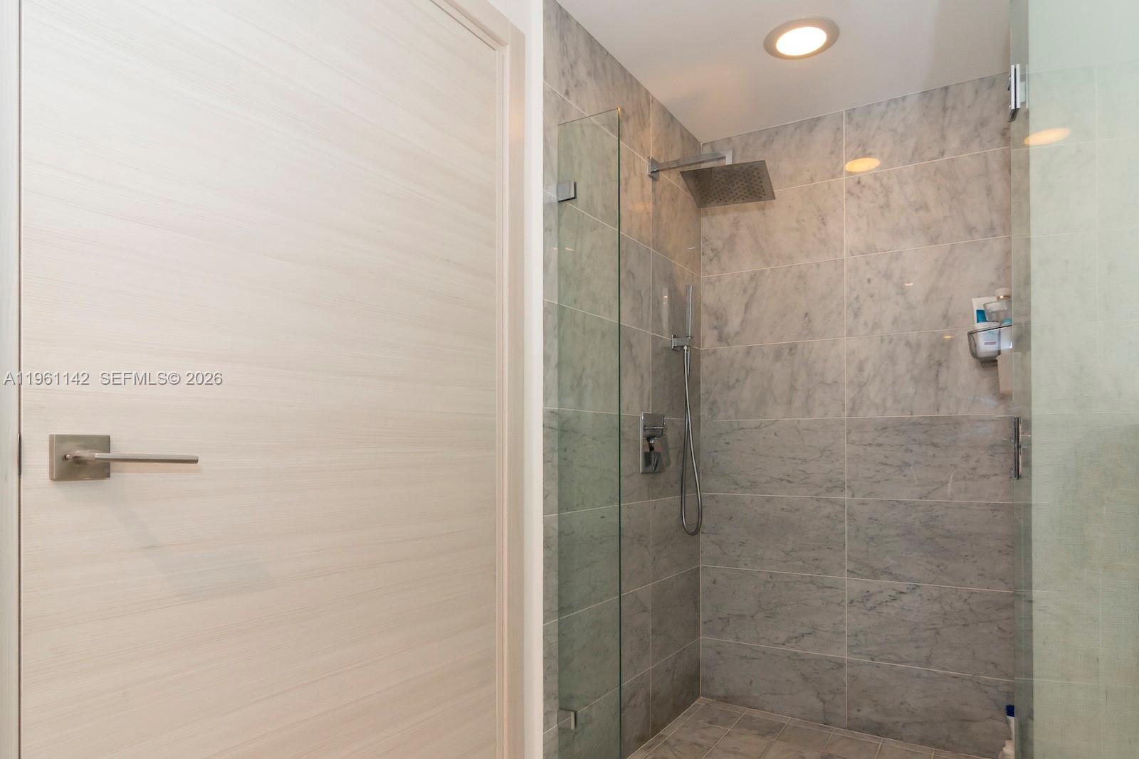SLS LUX BRICKELL - Residential