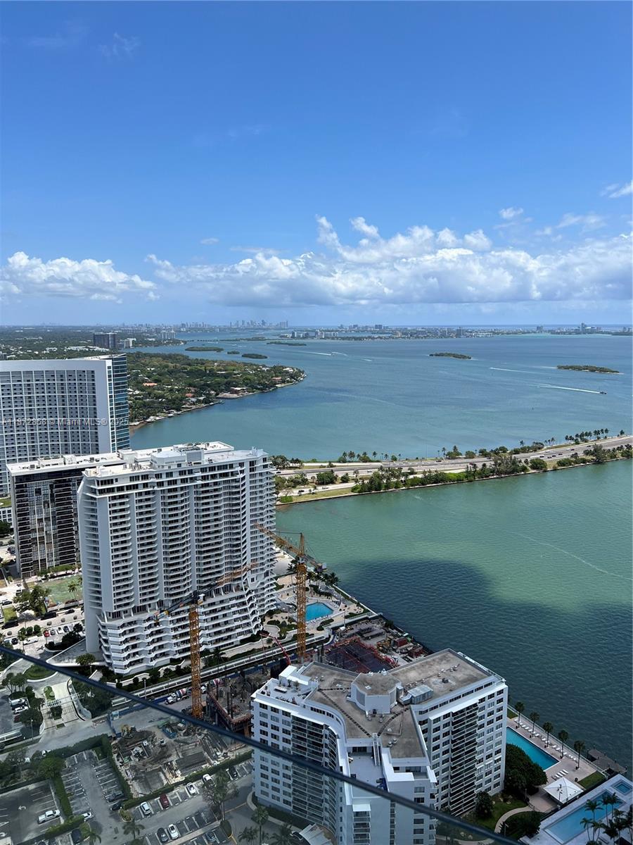 PARAISO BAYVIEWS CONDO - Residential Lease