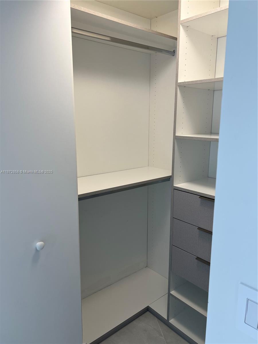 PARAISO BAYVIEWS CONDO - Residential Lease