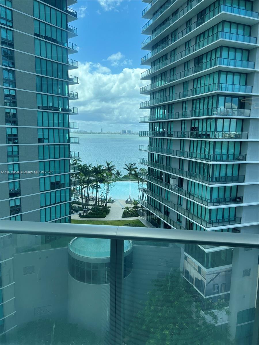 PARAISO BAYVIEWS CONDO - Residential Lease