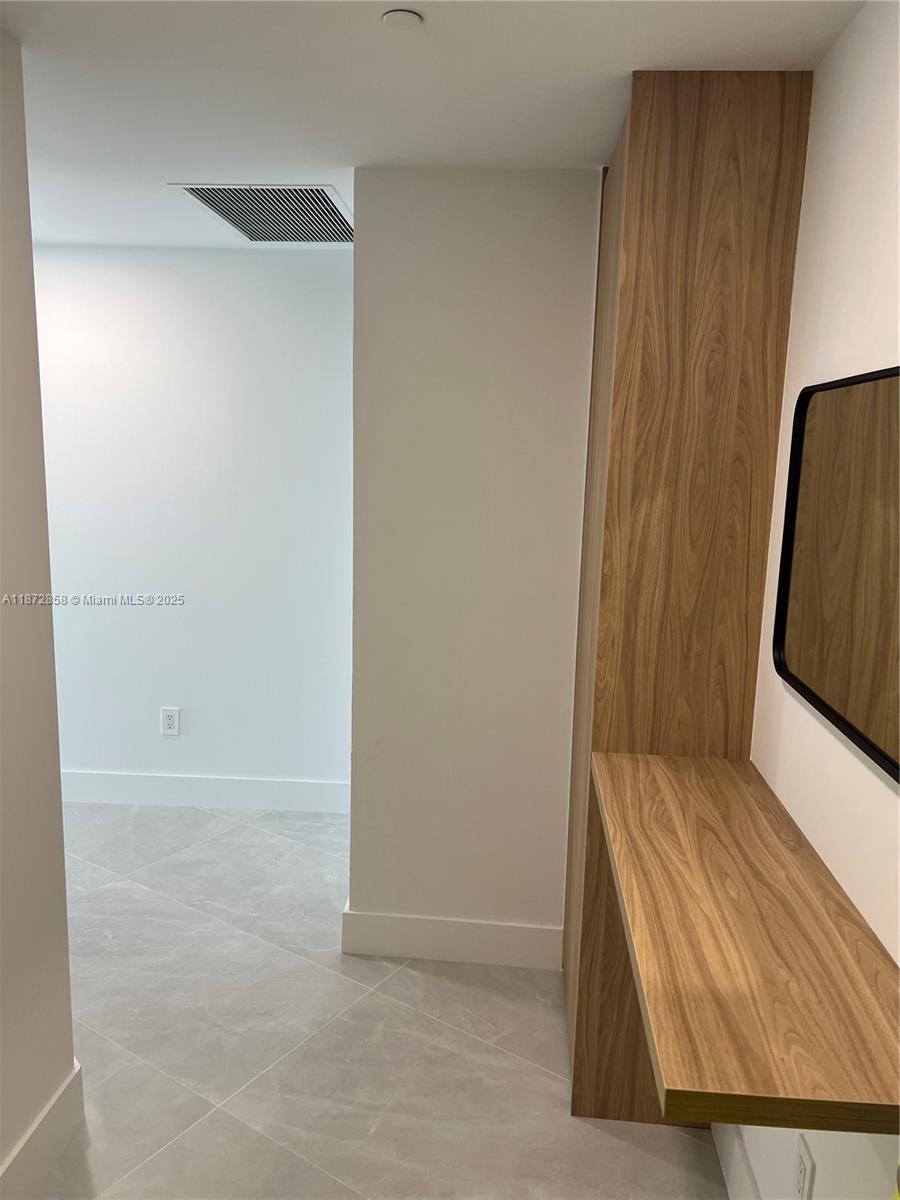 PARAISO BAYVIEWS CONDO - Residential Lease