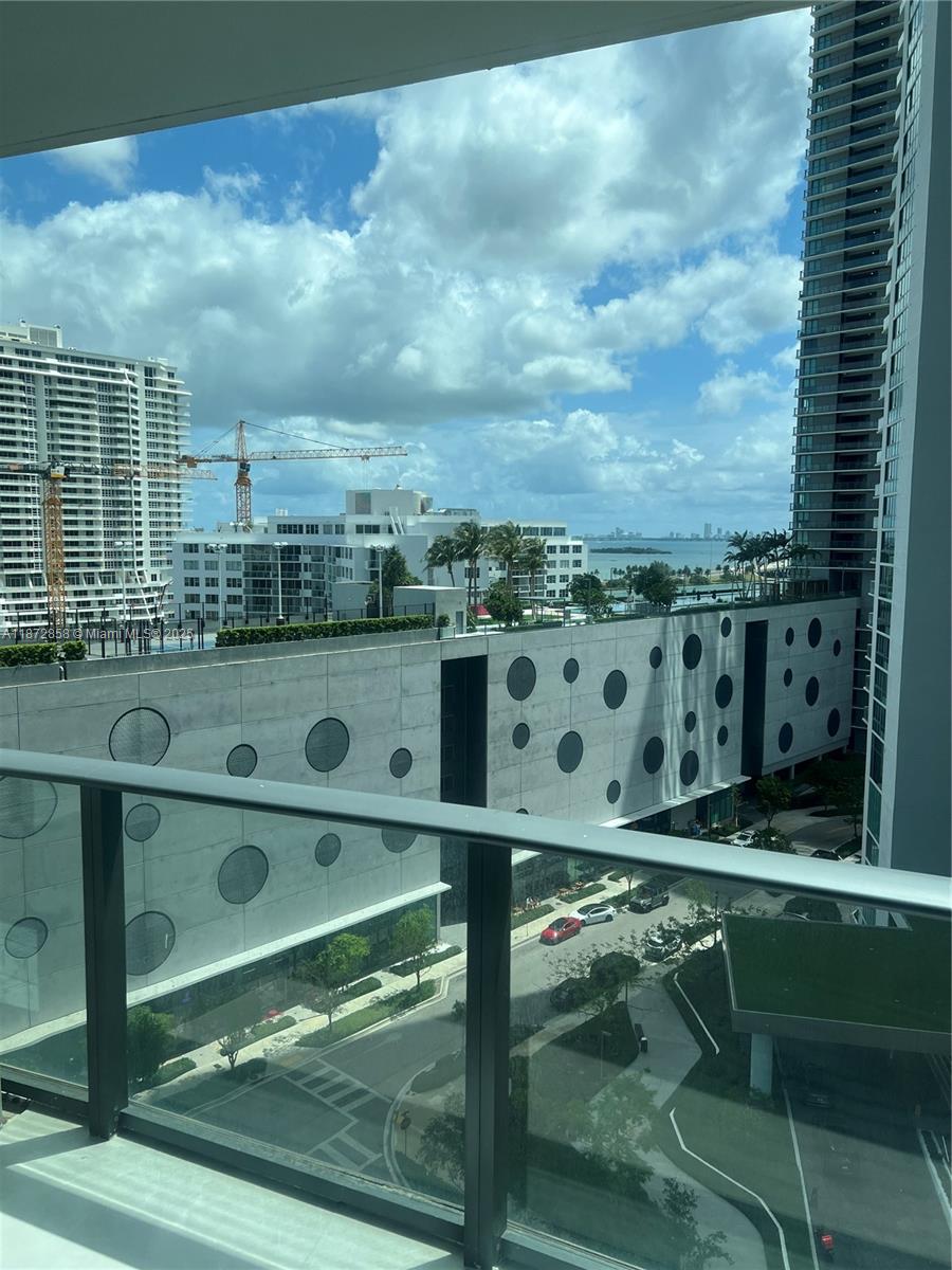 PARAISO BAYVIEWS CONDO - Residential Lease