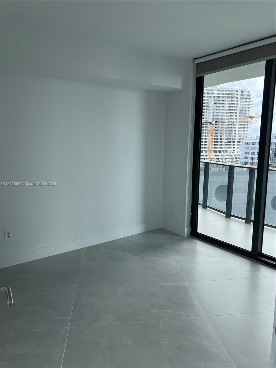 PARAISO BAYVIEWS CONDO - Residential Lease