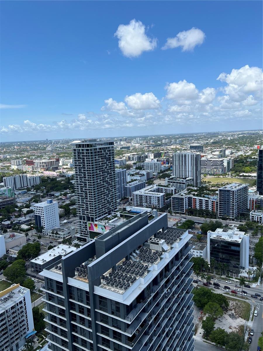 PARAISO BAYVIEWS CONDO - Residential Lease