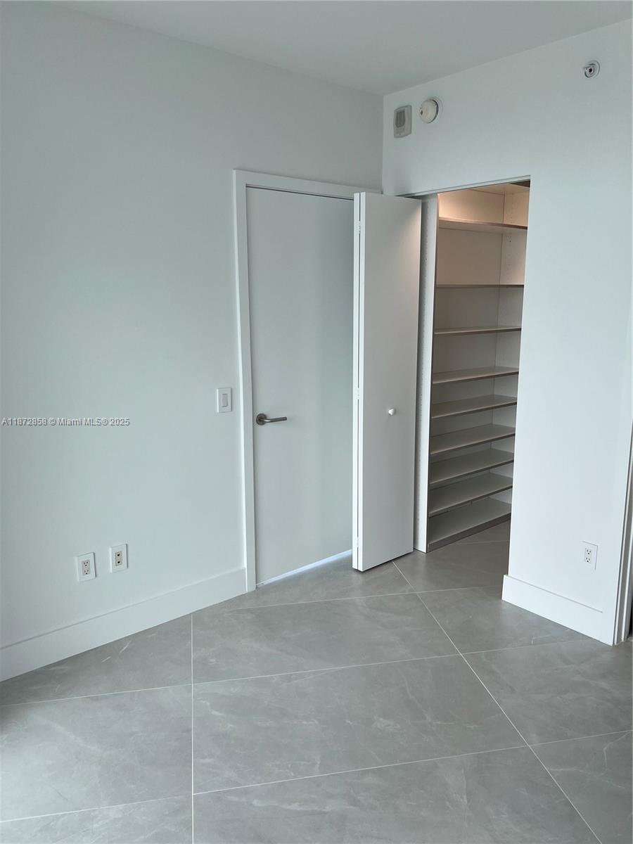 PARAISO BAYVIEWS CONDO - Residential Lease