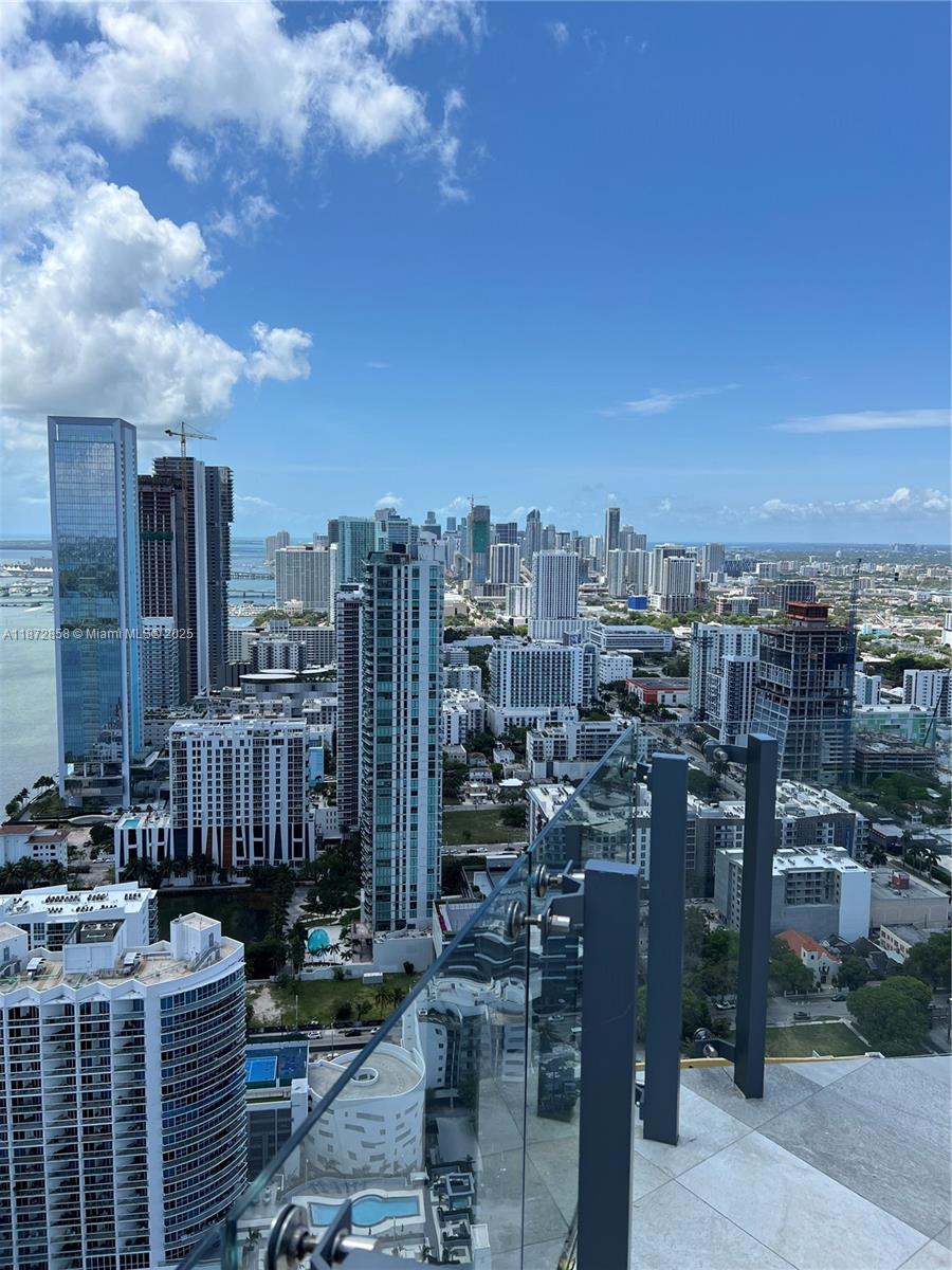 PARAISO BAYVIEWS CONDO - Residential Lease