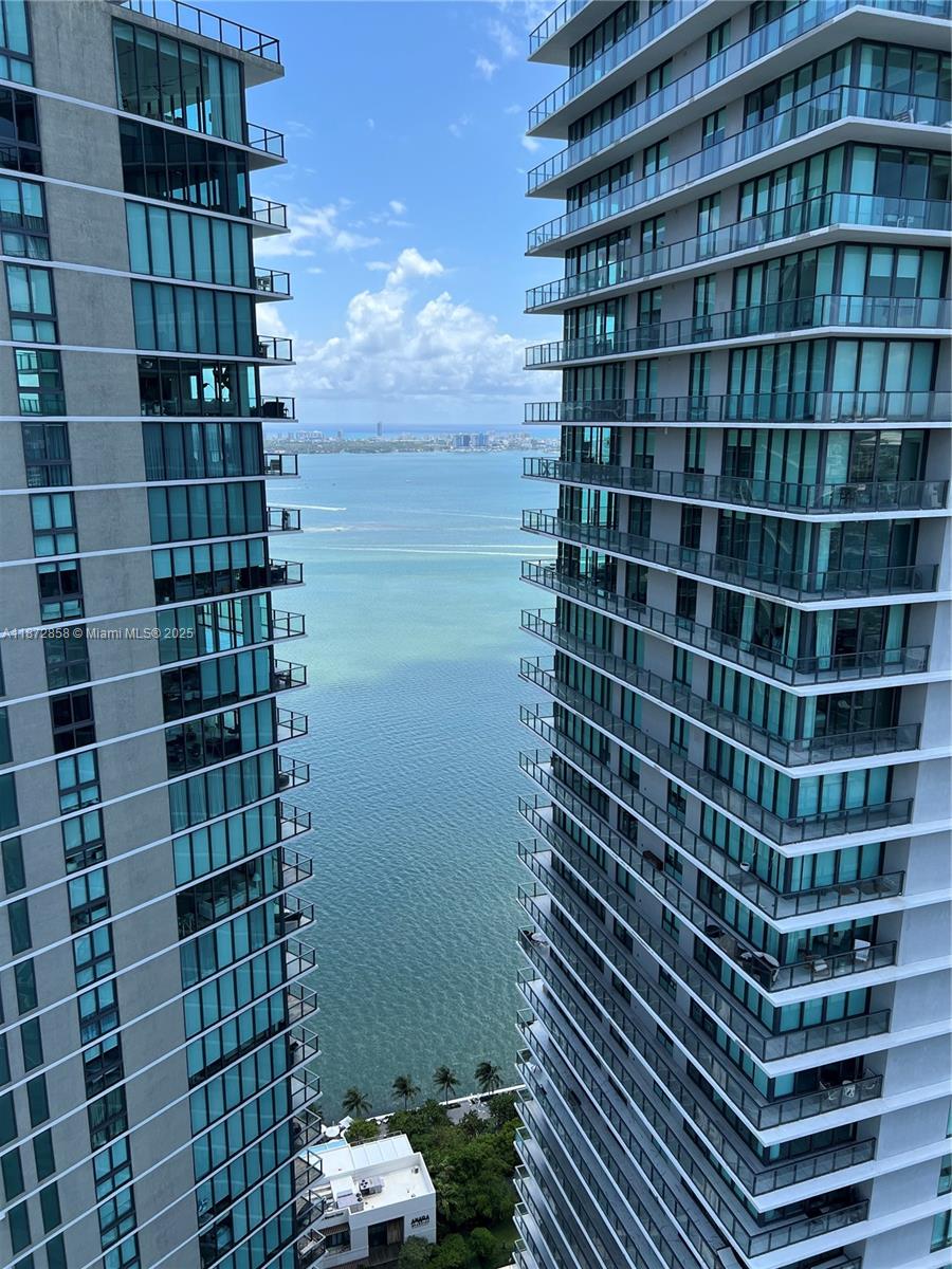 PARAISO BAYVIEWS CONDO - Residential Lease
