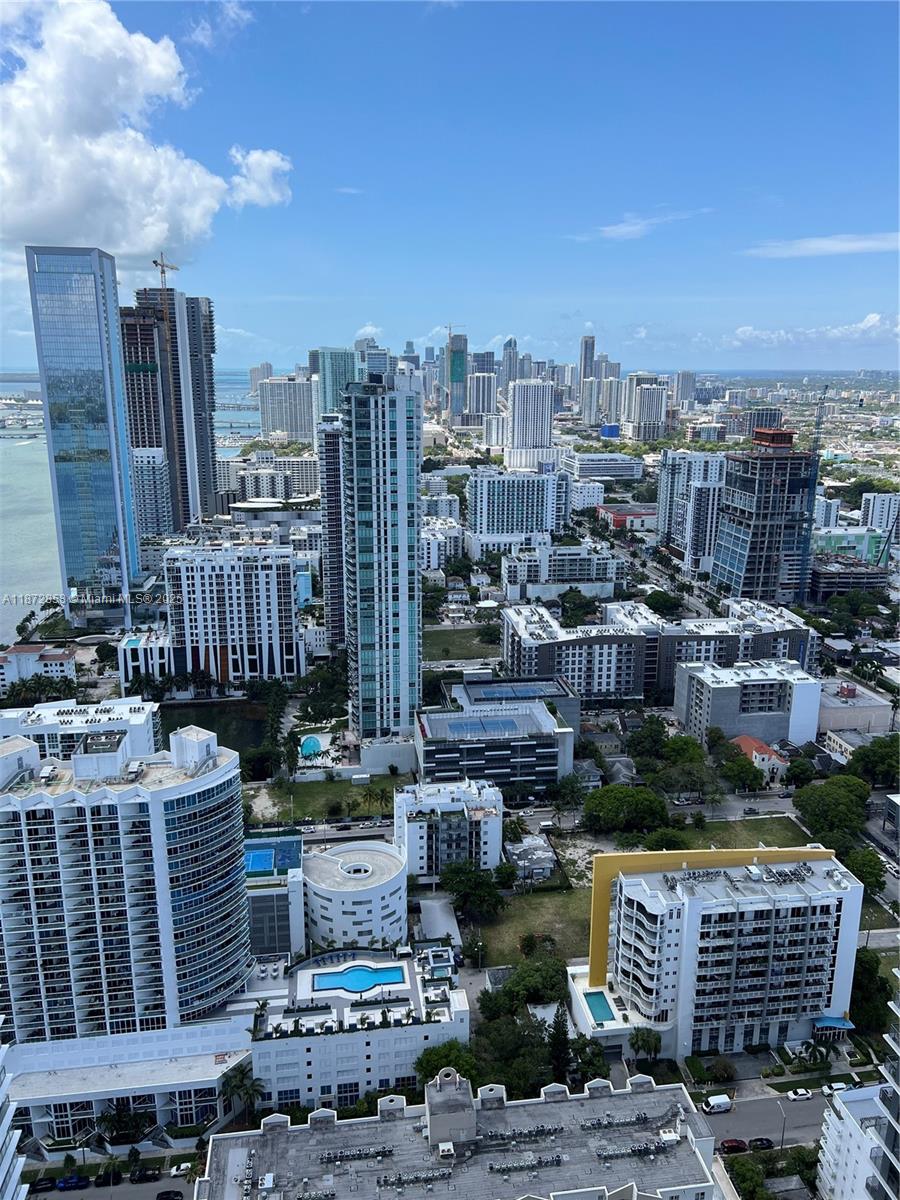 PARAISO BAYVIEWS CONDO - Residential Lease