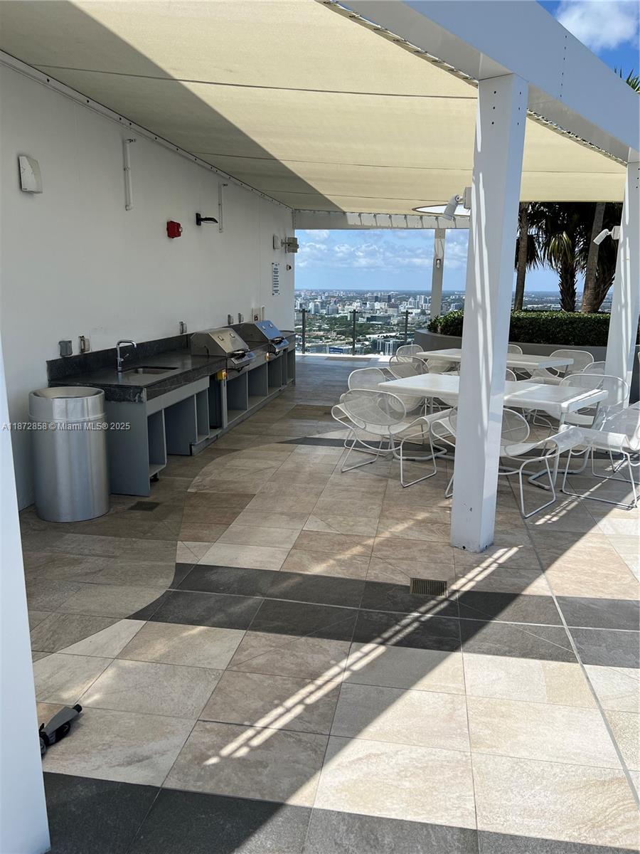 PARAISO BAYVIEWS CONDO - Residential Lease
