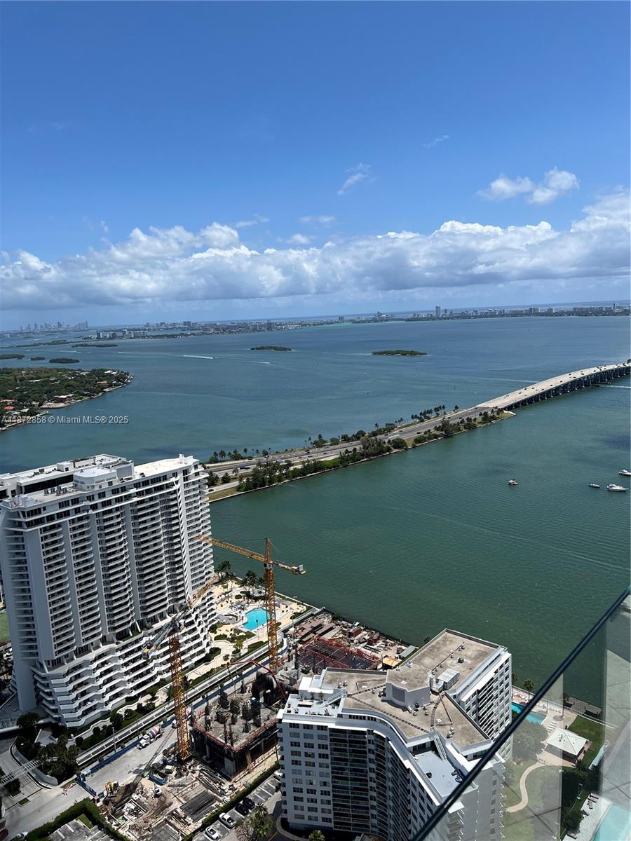 PARAISO BAYVIEWS CONDO - Residential Lease