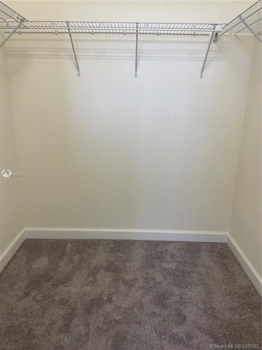 AQUABELLA NORTH REPLAT - Residential Lease