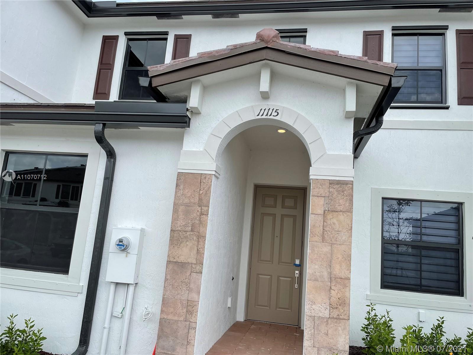 AQUABELLA NORTH REPLAT - Residential Lease