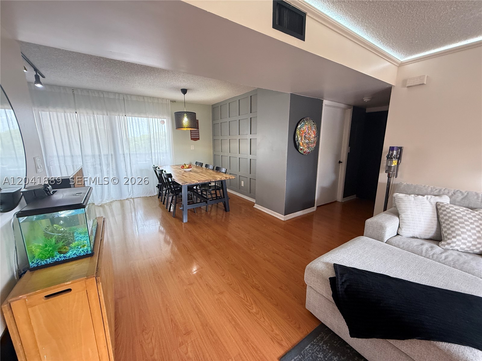 COUNTRY LANE CONDO #1 - Residential