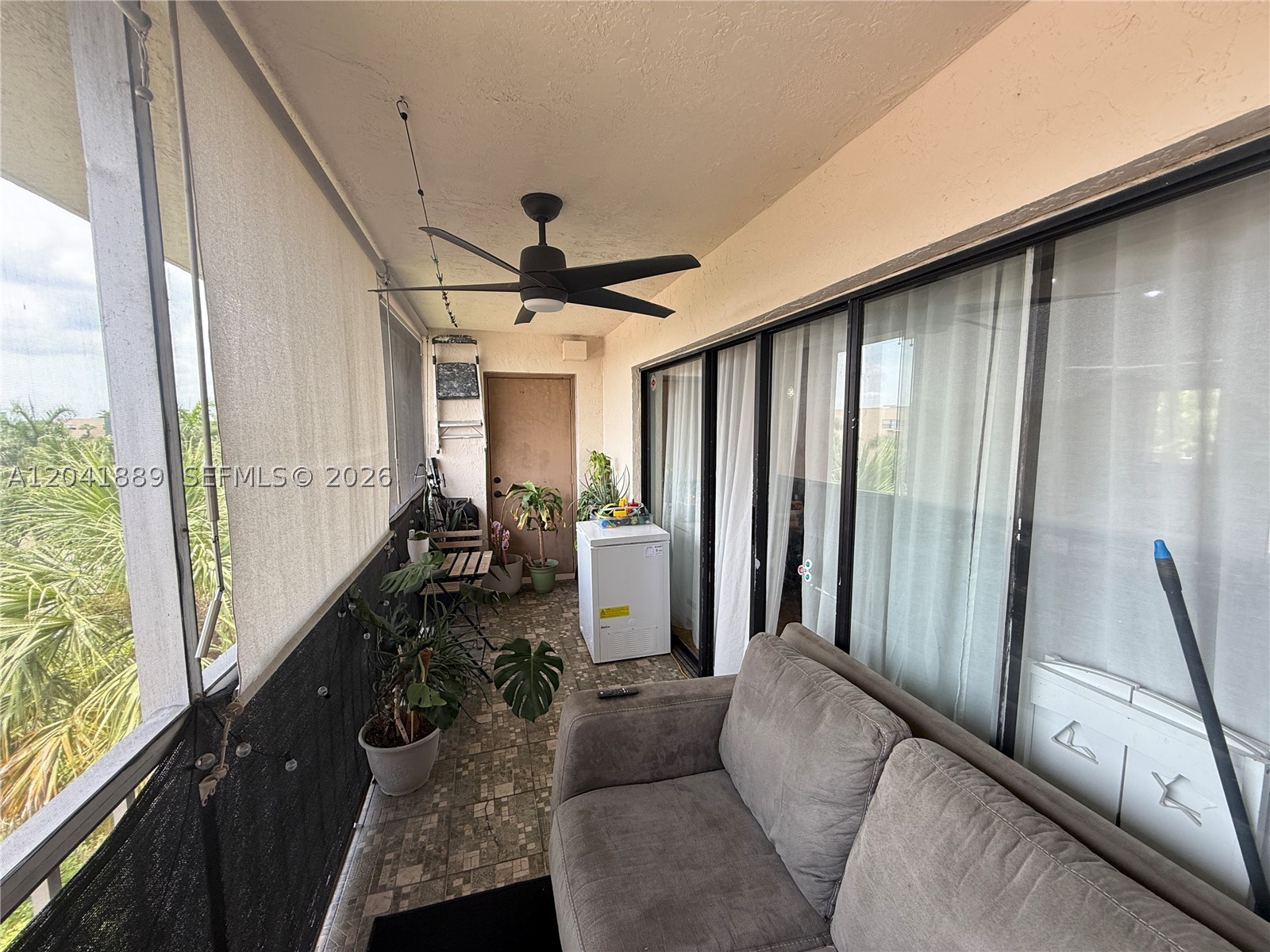 COUNTRY LANE CONDO #1 - Residential