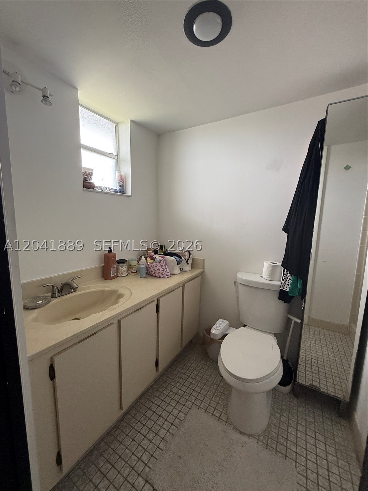 COUNTRY LANE CONDO #1 - Residential