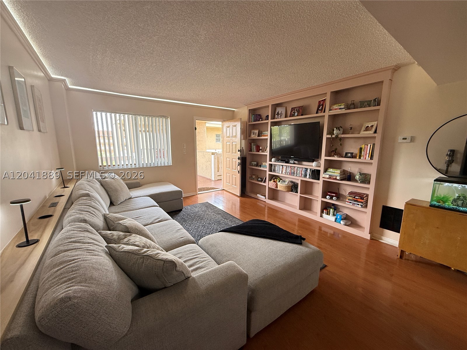 COUNTRY LANE CONDO #1 - Residential