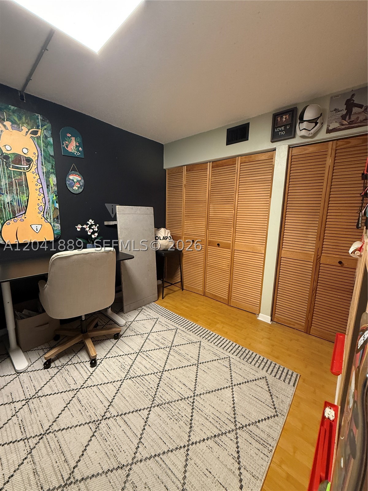 COUNTRY LANE CONDO #1 - Residential