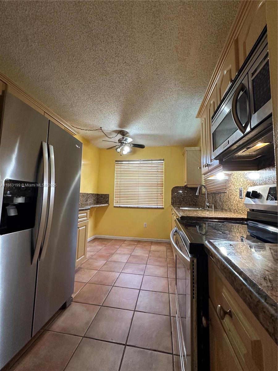 KEYS GATE CONDO NO THREE - Residential