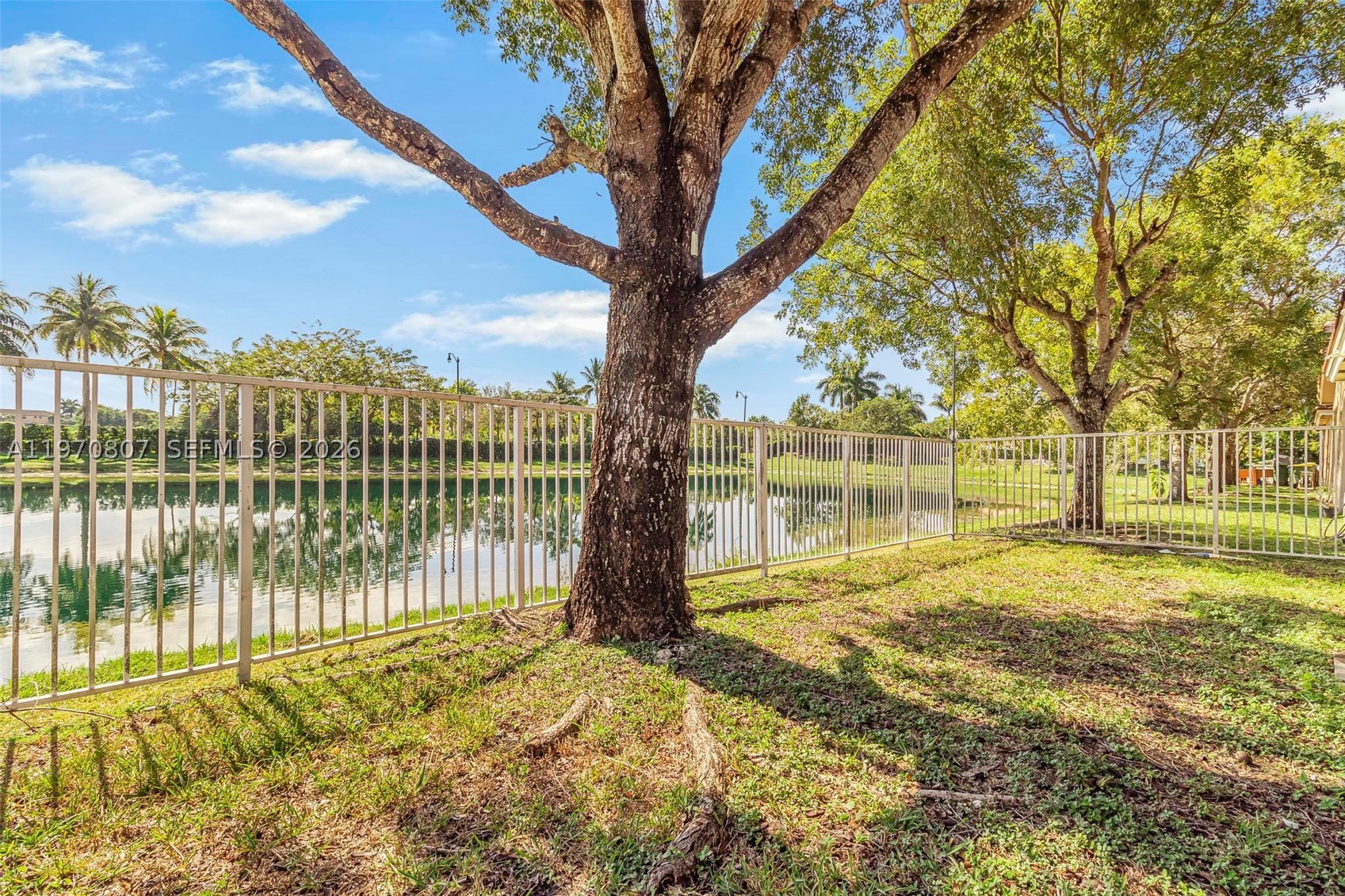 PORTOFINO POINTE - Residential